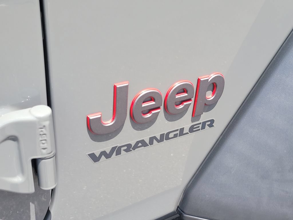 Used 2022 Jeep Wrangler Rubicon AWD/4WD image 6