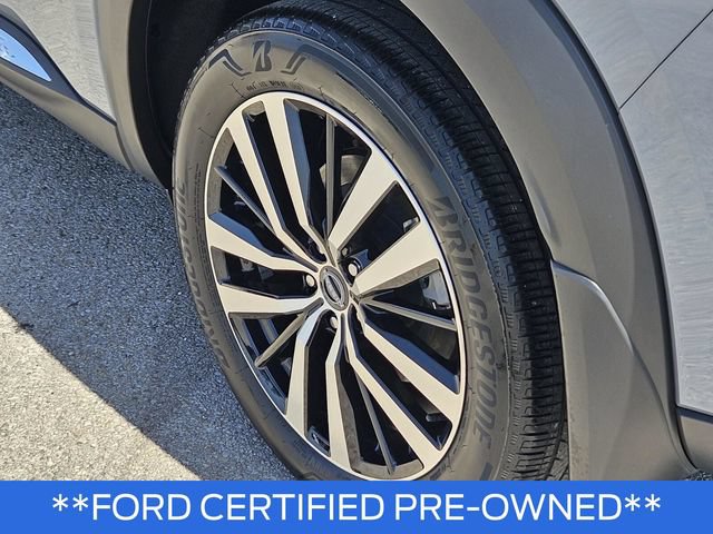 Used 2024 Nissan Pathfinder Platinum FWD image 7