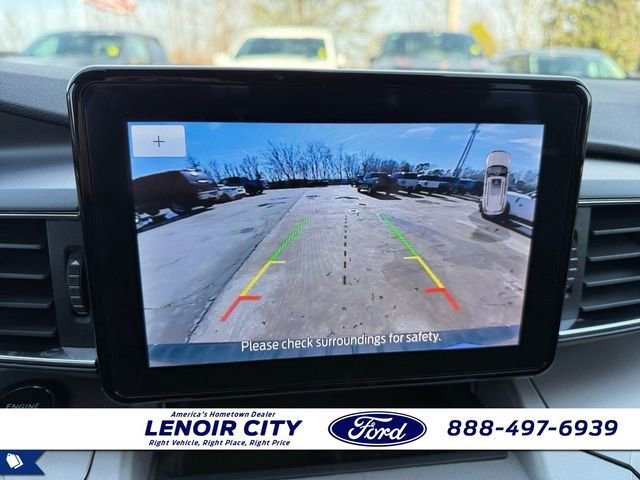 Certified 2022 Ford Explorer XLT w/ Equipment Group 202A image 24