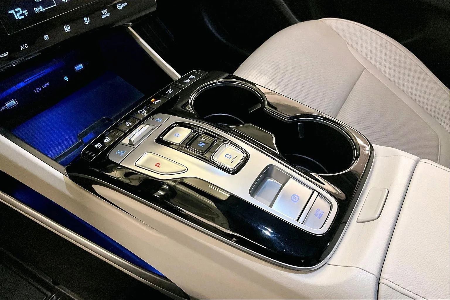 Used 2022 Hyundai Tucson Limited w/ Cargo Package image 16