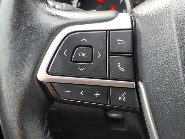 Used 2023 Toyota Highlander LE image 11