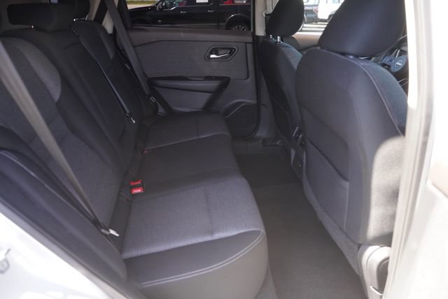 Used 2022 Nissan Rogue SV FWD image 15