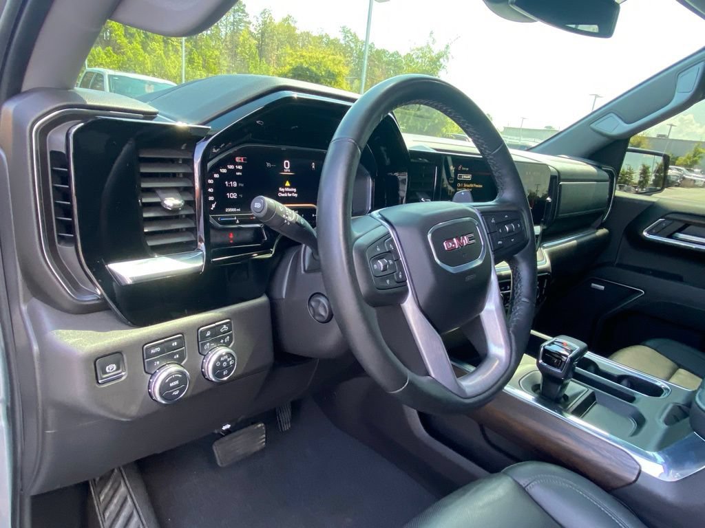 Used 2024 GMC Sierra 1500 SLT w/ SLT Convenience Package AWD/4WD image 9