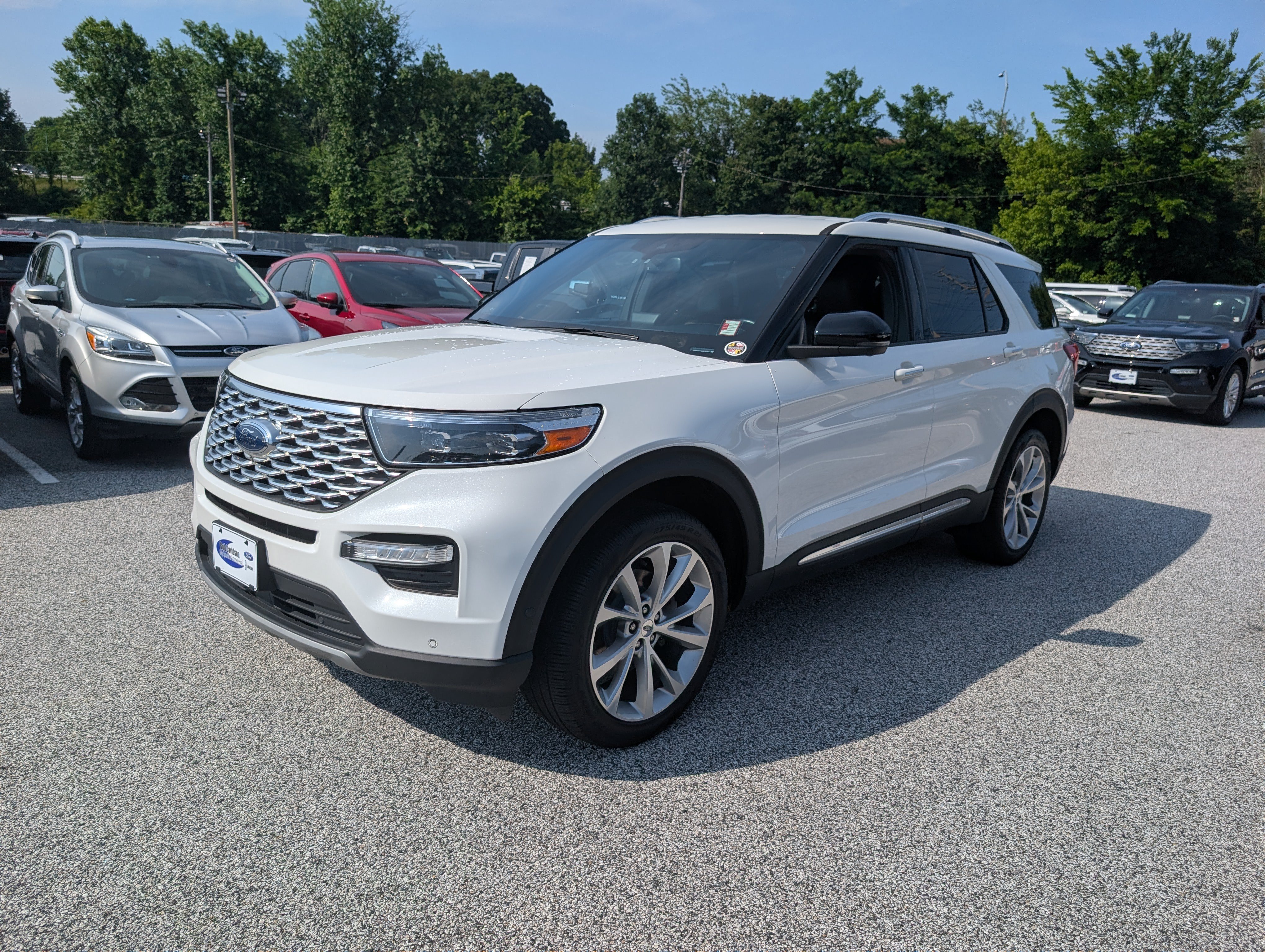 Certified 2021 Ford Explorer Platinum w/ Equipment Group 601A AWD/4WD image 2