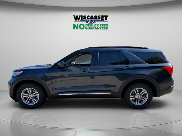 Certified 2023 Ford Explorer XLT w/ Equipment Group 202A AWD/4WD image 2