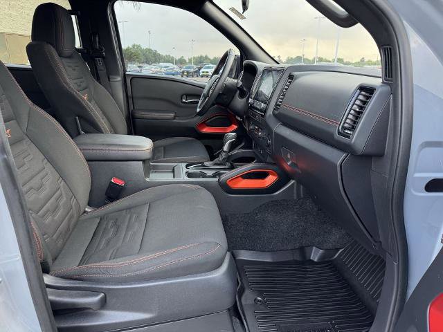 Used 2024 Nissan Frontier Pro-X image 17
