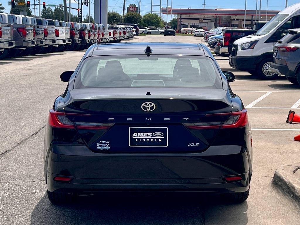 Used 2025 Toyota Camry XLE w/ Premium Plus Package AWD/4WD image 5