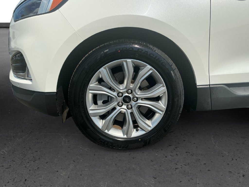 Certified 2023 Ford Edge Titanium w/ Equipment Group 301A AWD/4WD image 13