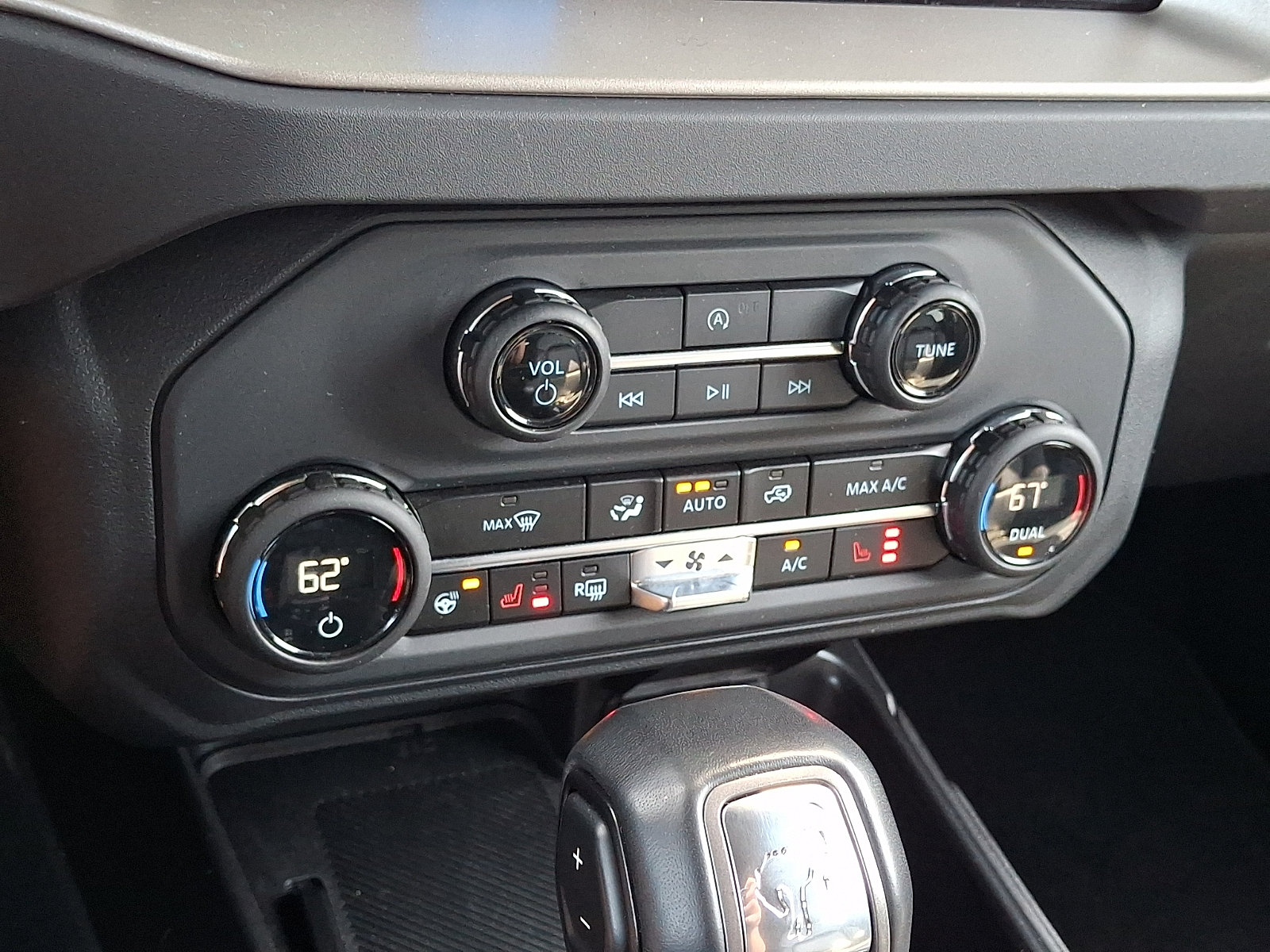 Certified 2025 Ford Bronco Outer Banks AWD/4WD image 18