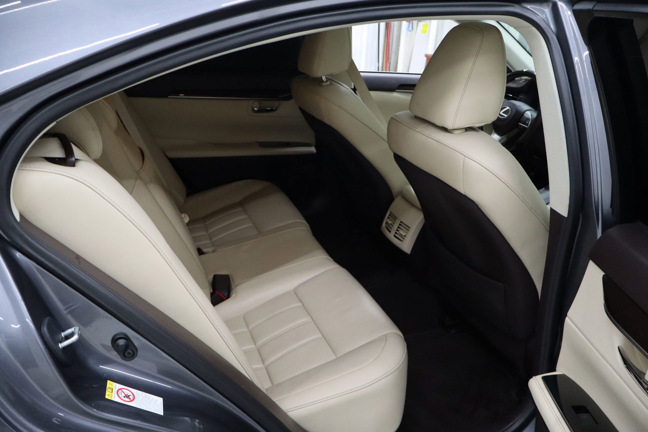 Used 2017 Lexus ES 350 w/ Luxury Package image 29