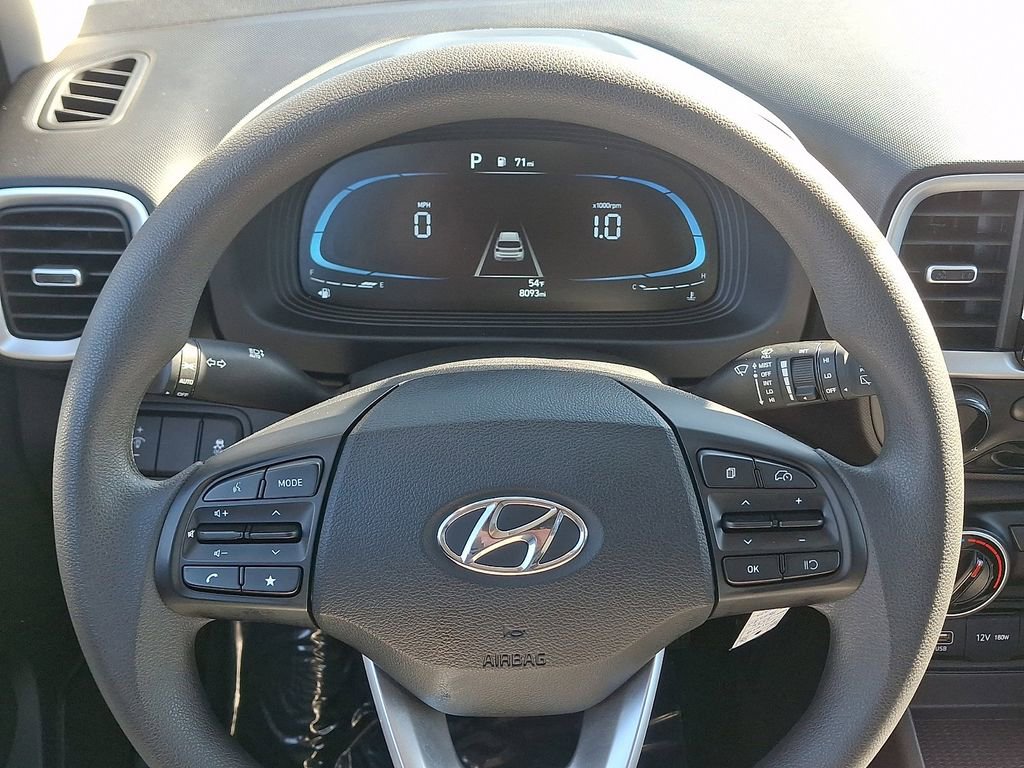 Used 2026 Hyundai Venue SE FWD image 19