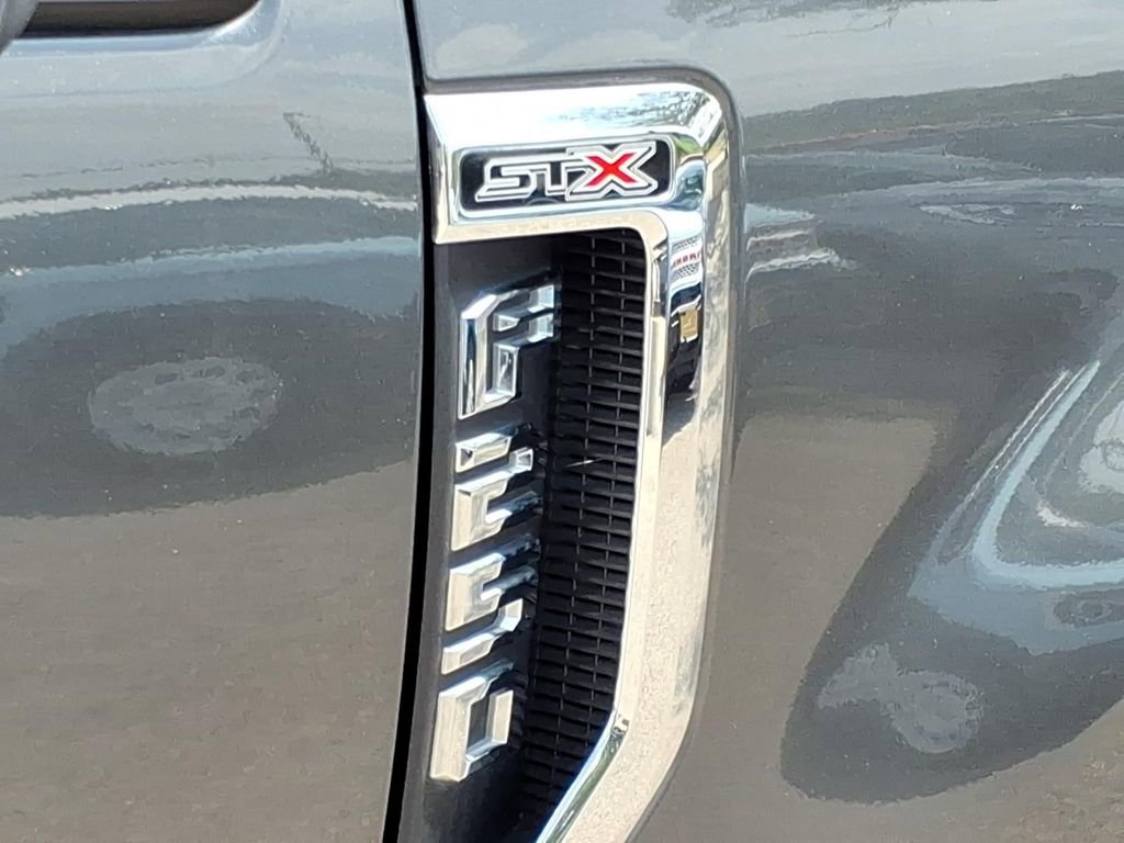 Certified 2020 Ford F250 XL w/ STX Appearance Package AWD/4WD image 4