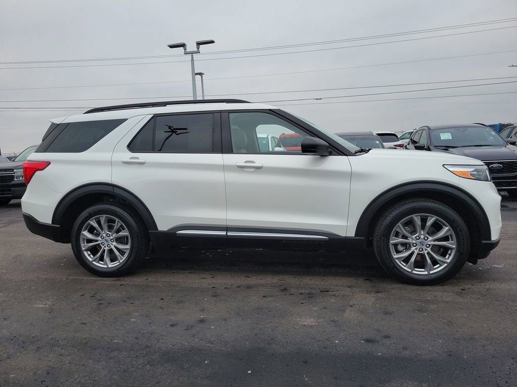 Certified 2023 Ford Explorer XLT w/ Equipment Group 202A image 6