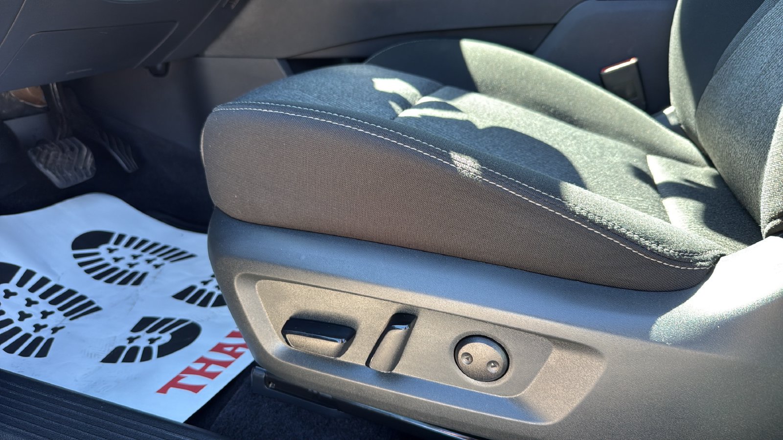 Used 2026 Nissan Rogue SV FWD image 7
