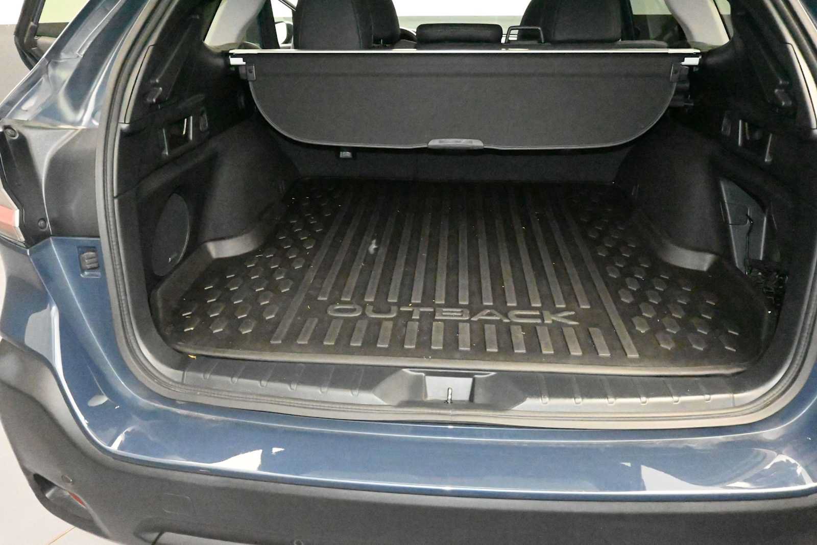 Used 2025 Subaru Outback Onyx Edition AWD/4WD image 10