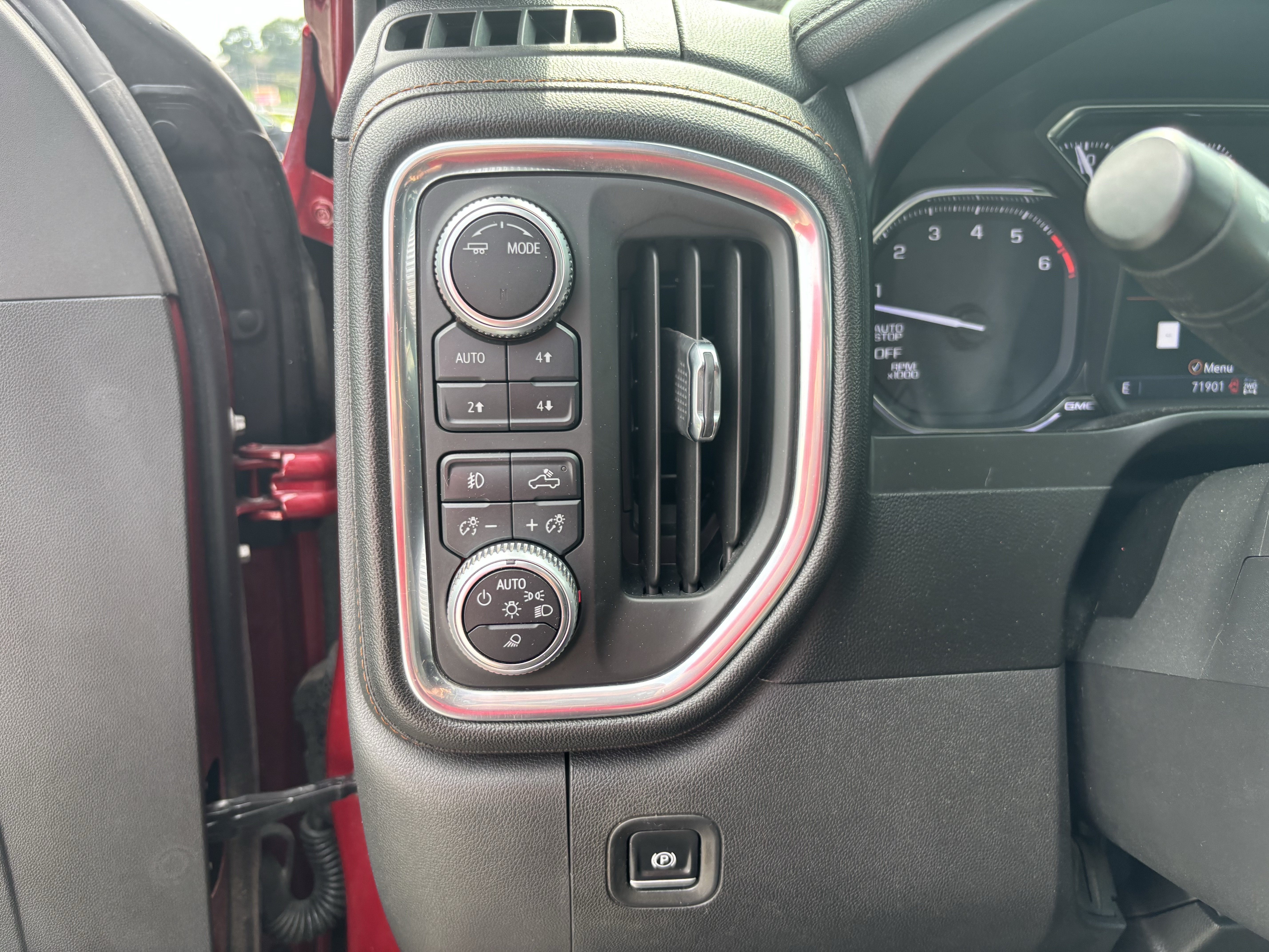Used 2020 GMC Sierra 1500 AT4 w/ AT4 Premium Package AWD/4WD image 19