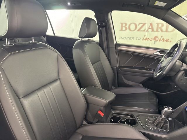 Used 2022 Volkswagen Tiguan SE R-Line image 16