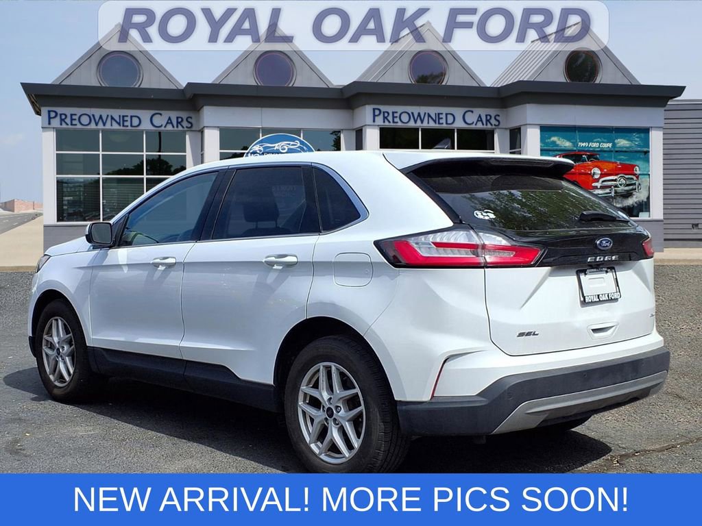 Certified 2023 Ford Edge SEL w/ Convenience Package AWD/4WD image 2