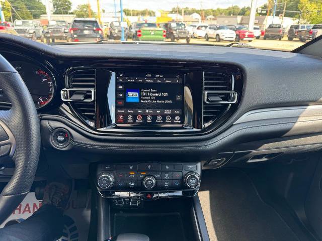 Used 2024 Dodge Durango SXT image 14