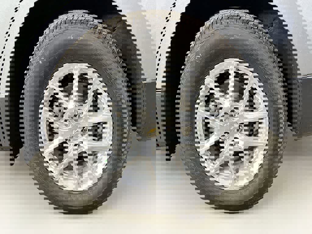 Used 2024 Chevrolet Equinox LT image 11