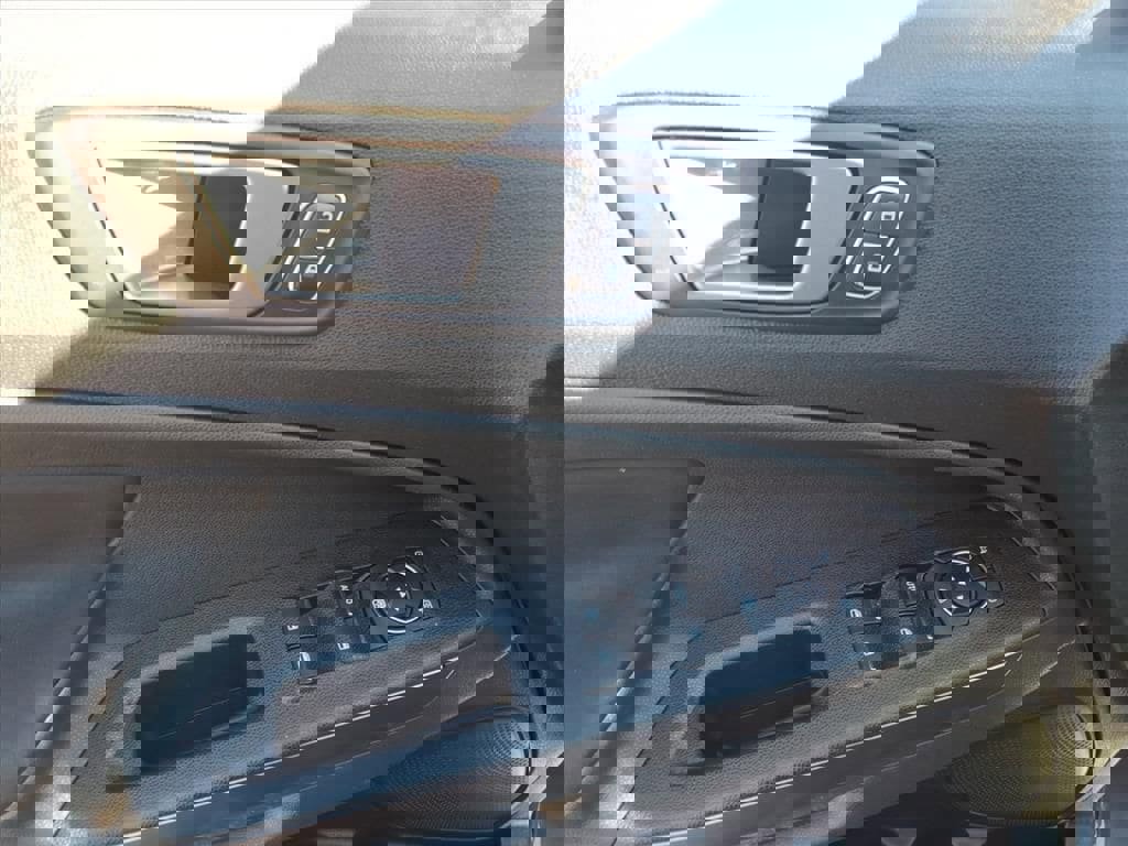 Certified 2022 Ford EcoSport SE image 14