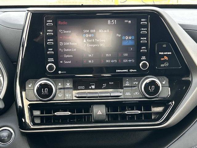 Used 2022 Toyota Highlander XLE AWD/4WD image 14
