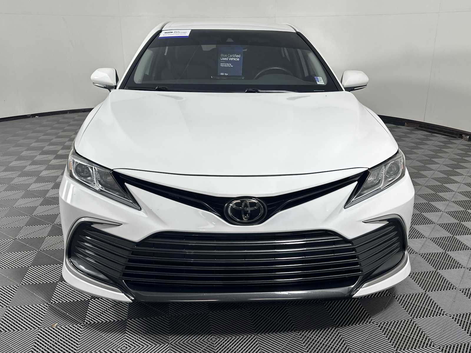 Used 2024 Toyota Camry LE w/ Convenience Package FWD image 10