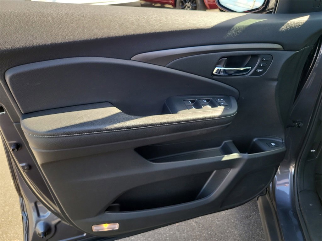 Used 2023 Honda Ridgeline RTL-E image 14