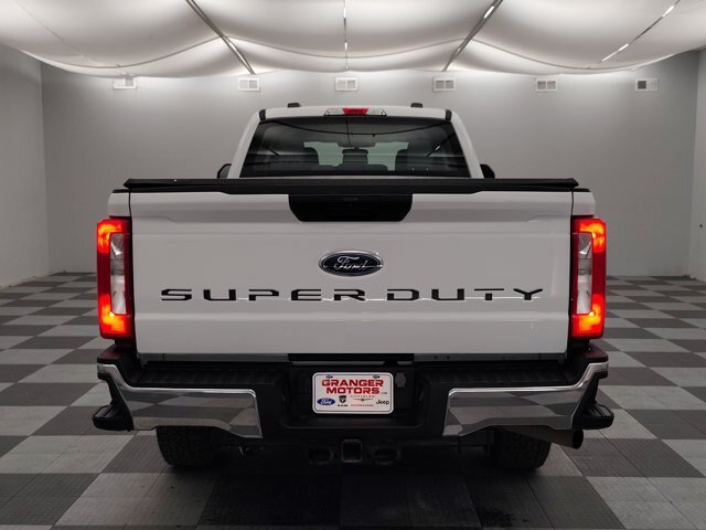 Certified 2023 Ford F250 XL w/ Snow Plow/Camper Package AWD/4WD image 8