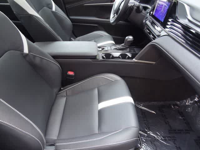 Used 2025 Toyota Camry SE w/ Convenience Package FWD image 14