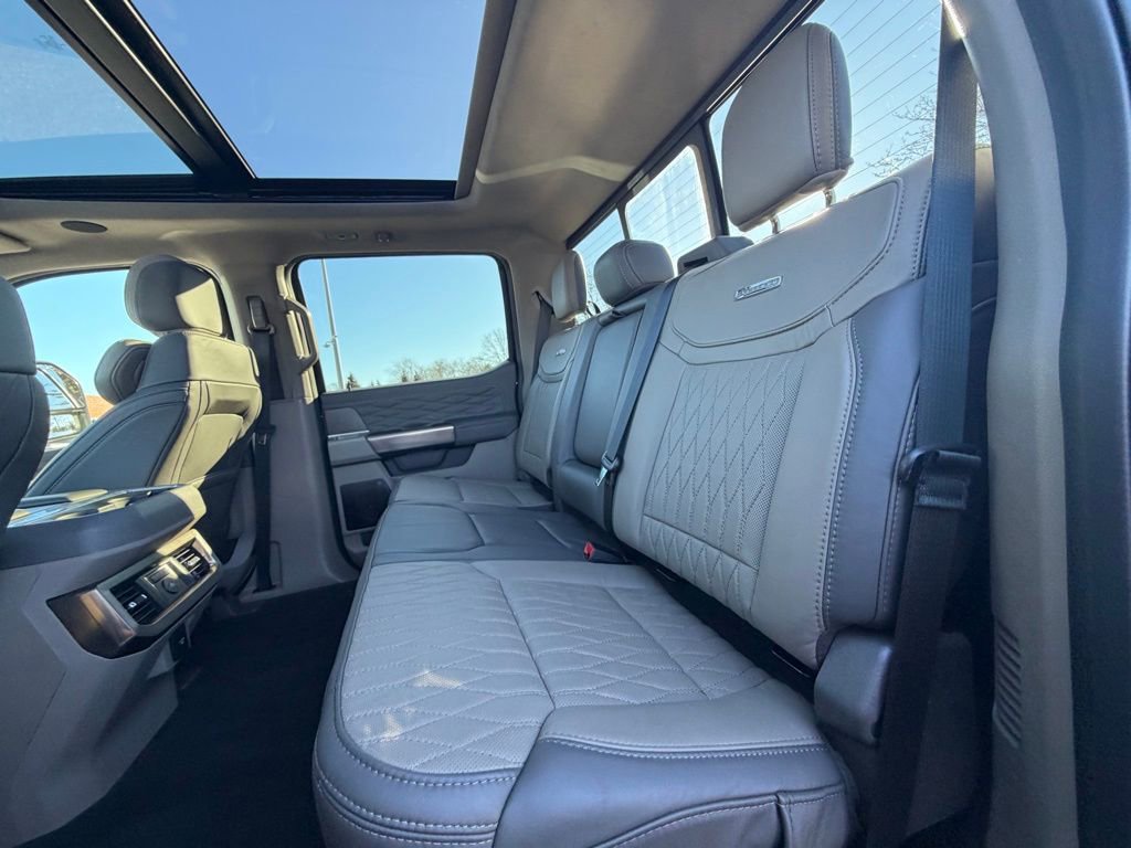 Certified 2025 Ford F350 Platinum w/ Platinum Plus Package image 16