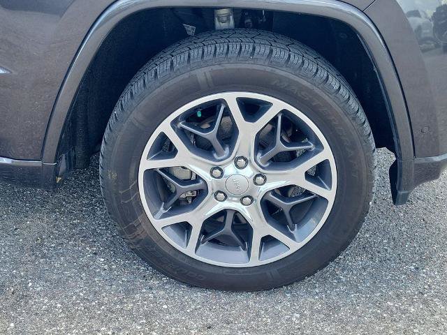 Used 2019 Jeep Grand Cherokee Overland AWD/4WD image 7