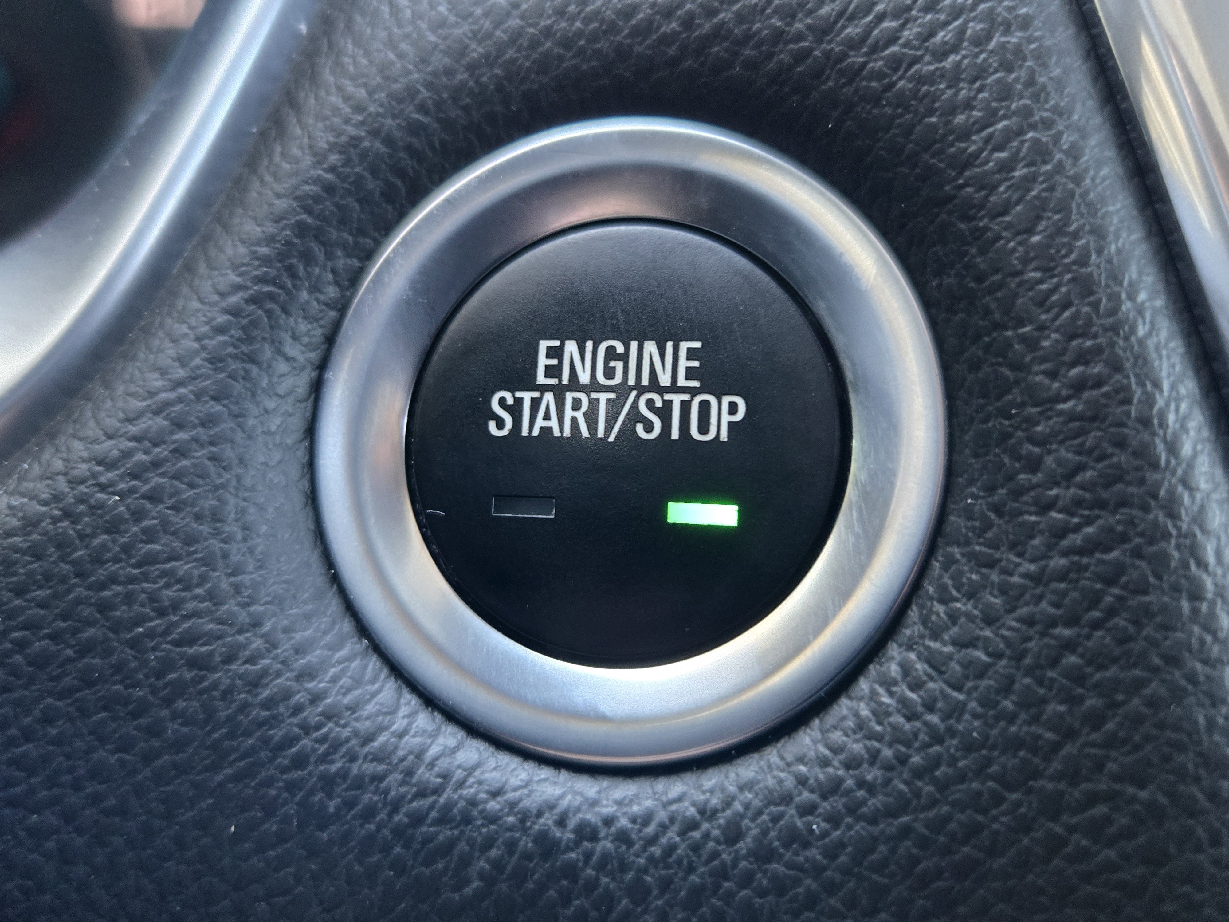 Used 2020 Chevrolet Traverse LT image 16