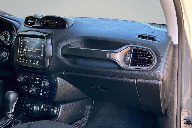 Used 2023 Jeep Renegade Latitude AWD/4WD image 17