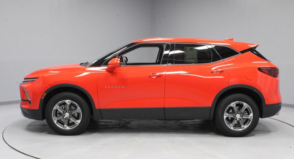 Used 2025 Chevrolet Blazer LT AWD/4WD image 6