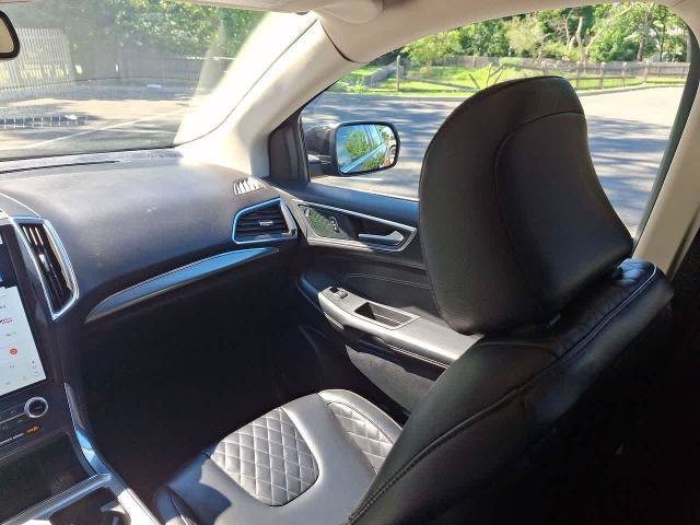 Certified 2024 Ford Edge Titanium AWD/4WD image 11