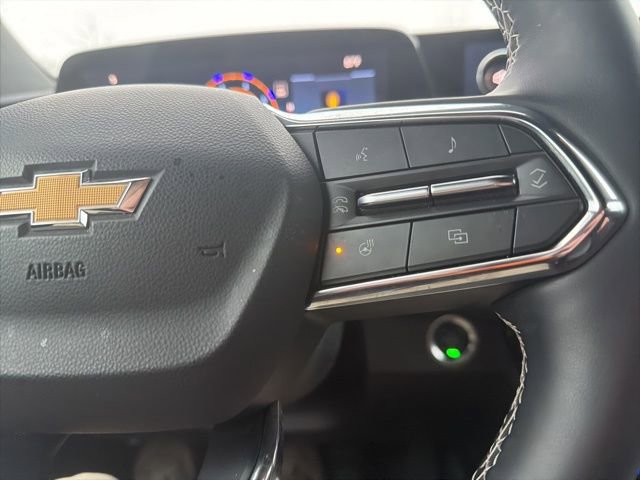 Used 2025 Chevrolet Traverse LT w/ Driver Confidence Package image 43