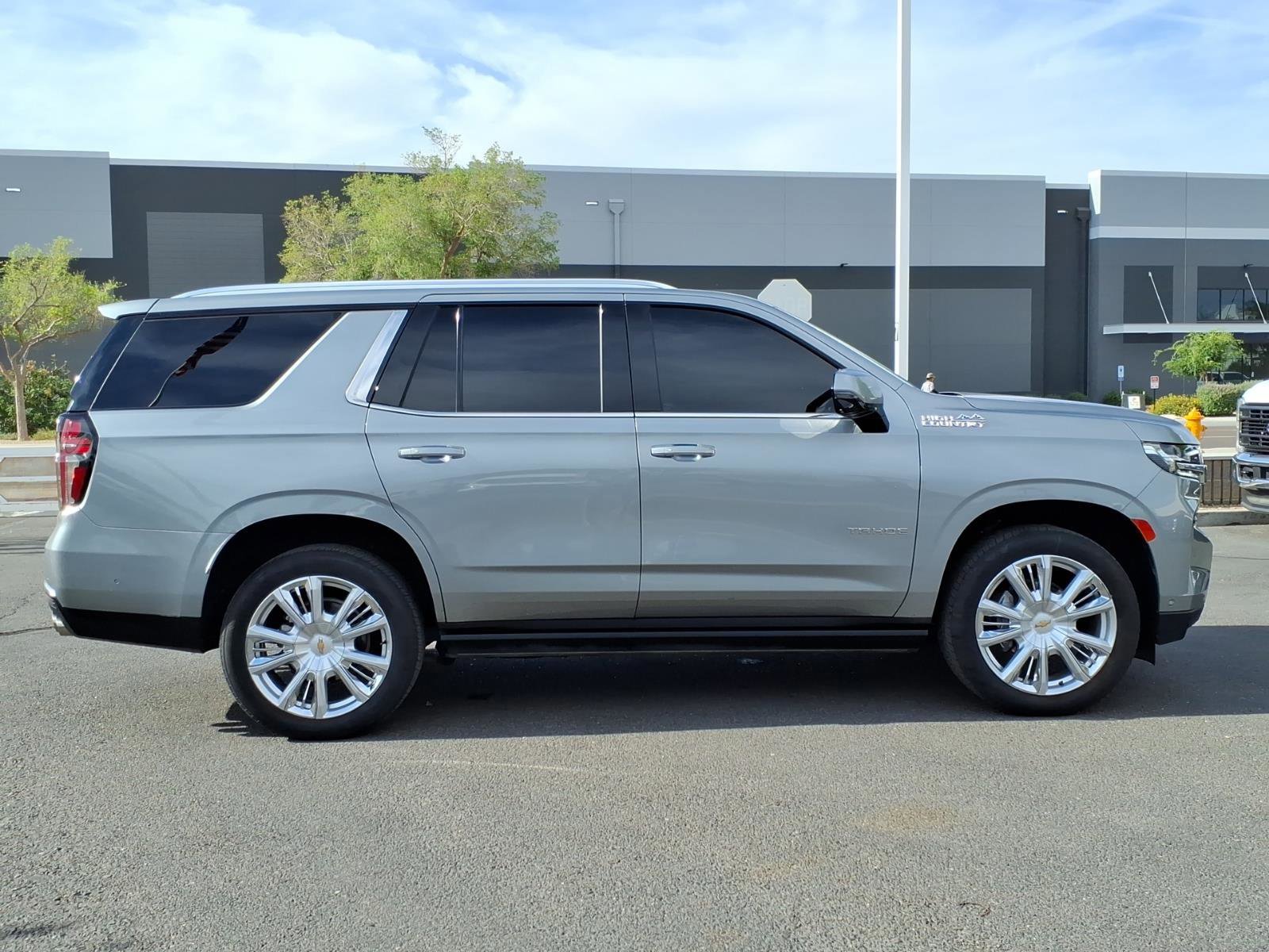 Used 2024 Chevrolet Tahoe High Country w/ Advanced Technology Package image 2