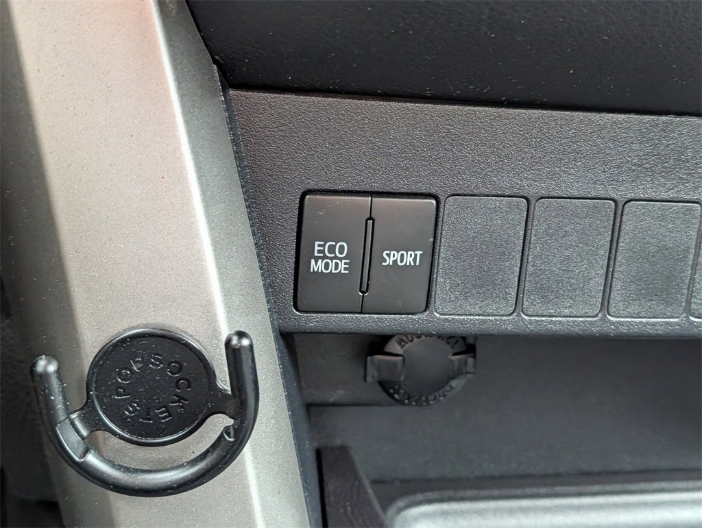 Used 2018 Toyota RAV4 XLE image 26