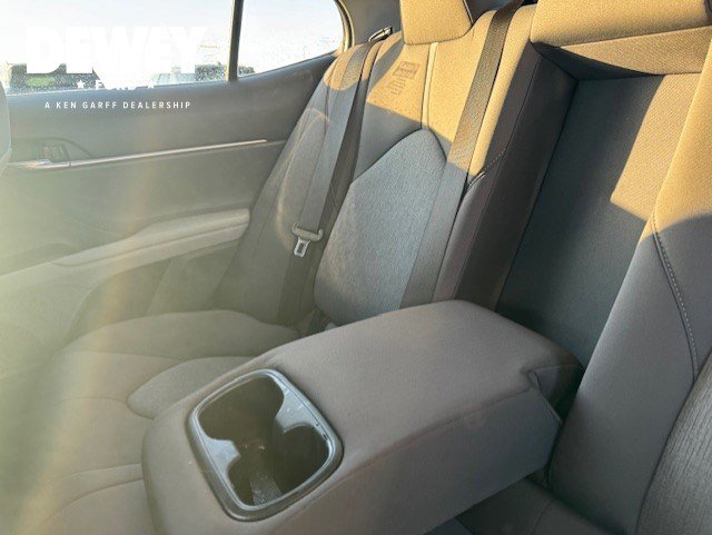 Used 2022 Toyota Camry LE image 23