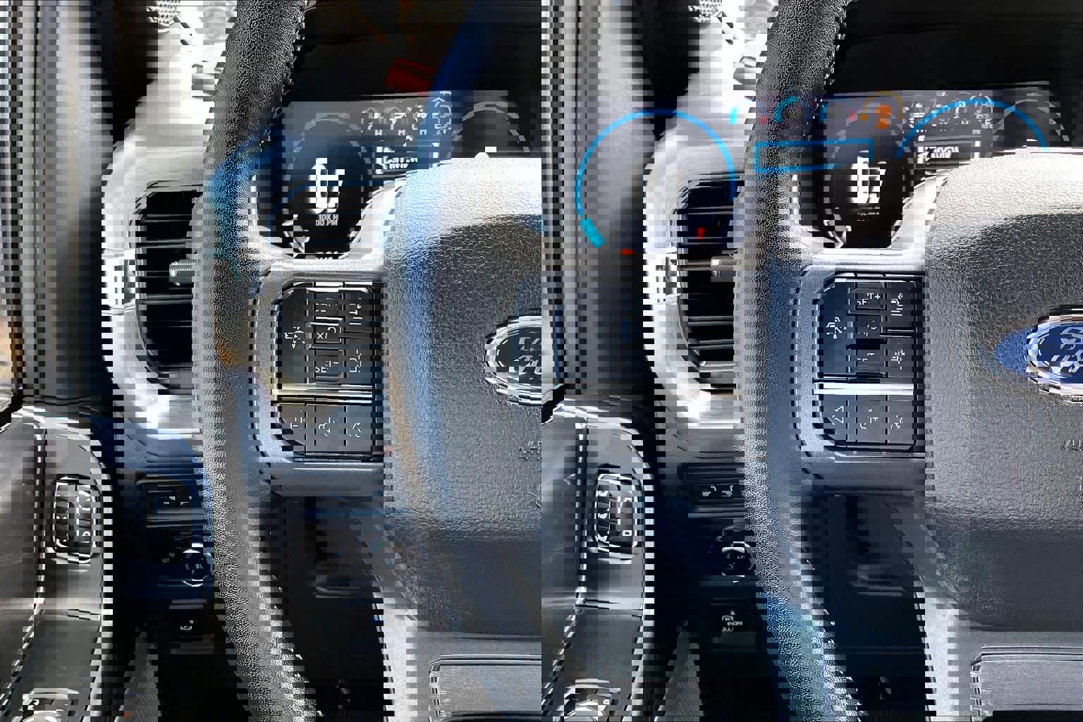 Certified 2023 Ford F150 Lariat w/ Equipment Group 502A High image 25