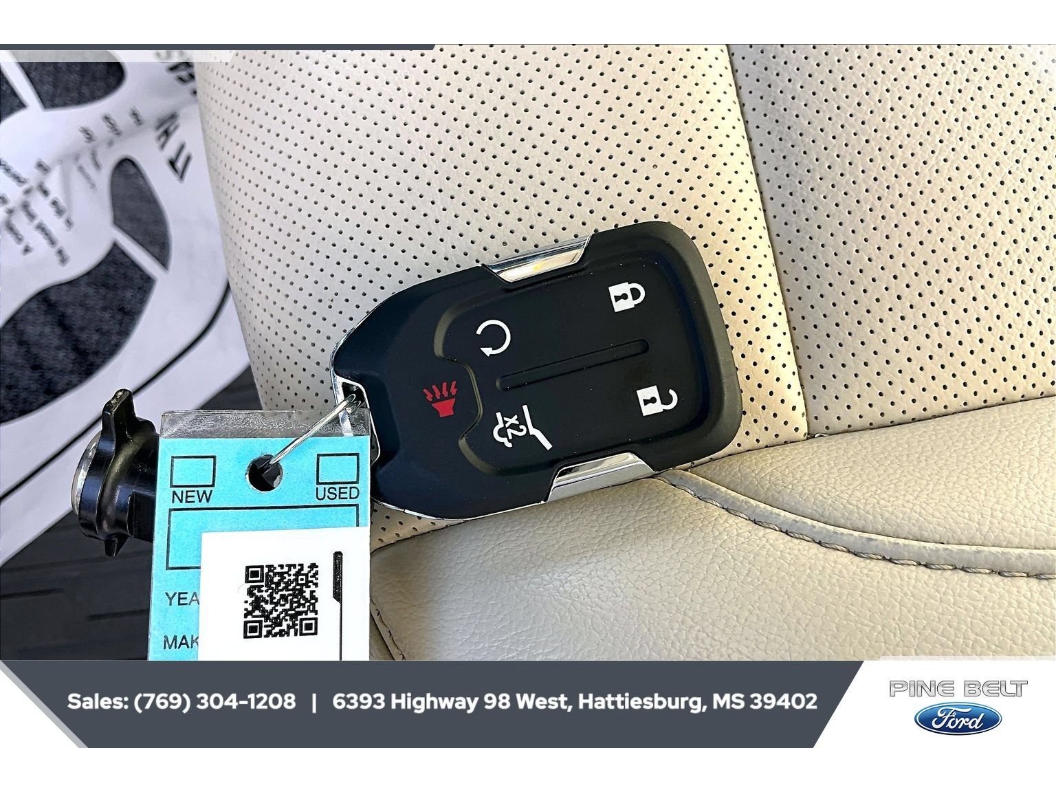 Used 2021 GMC Acadia Denali w/ Denali Technology Package FWD image 9
