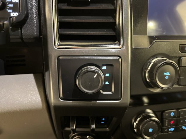 Certified 2022 Ford F250 XLT w/ XLT Premium Package AWD/4WD image 13
