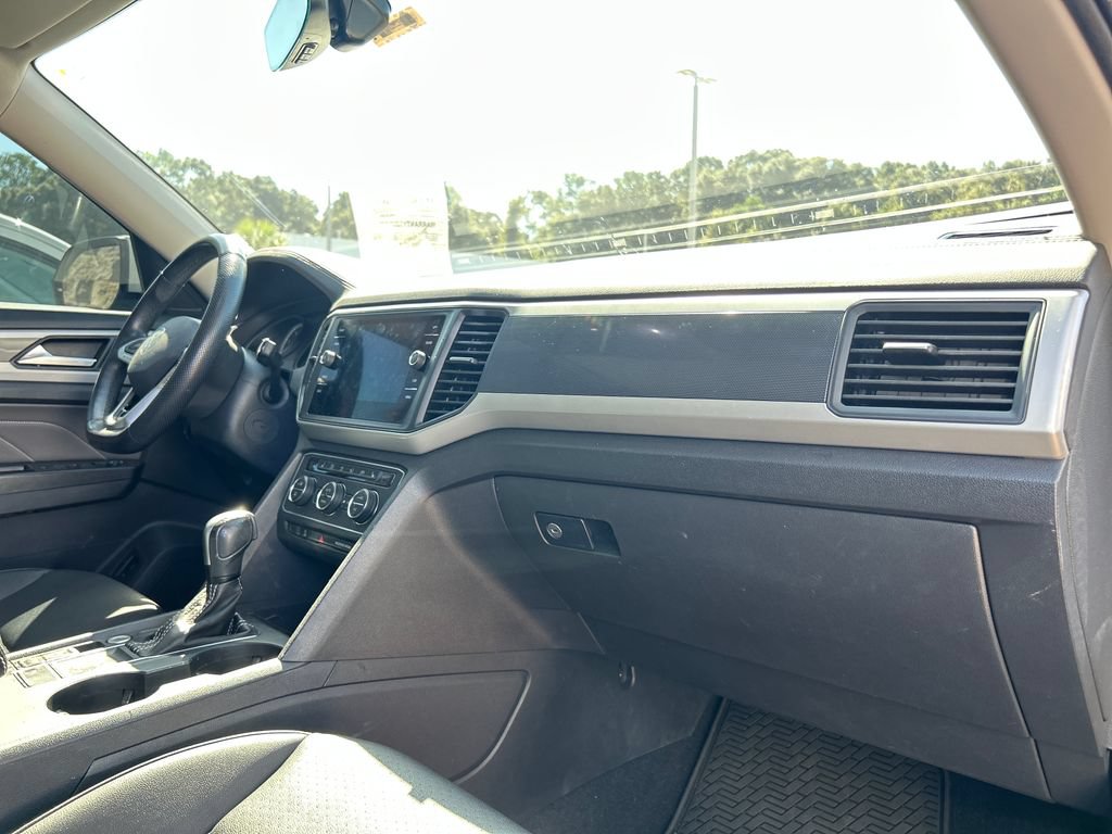Used 2021 Volkswagen Atlas SE w/ Panoramic Sunroof Package FWD image 16