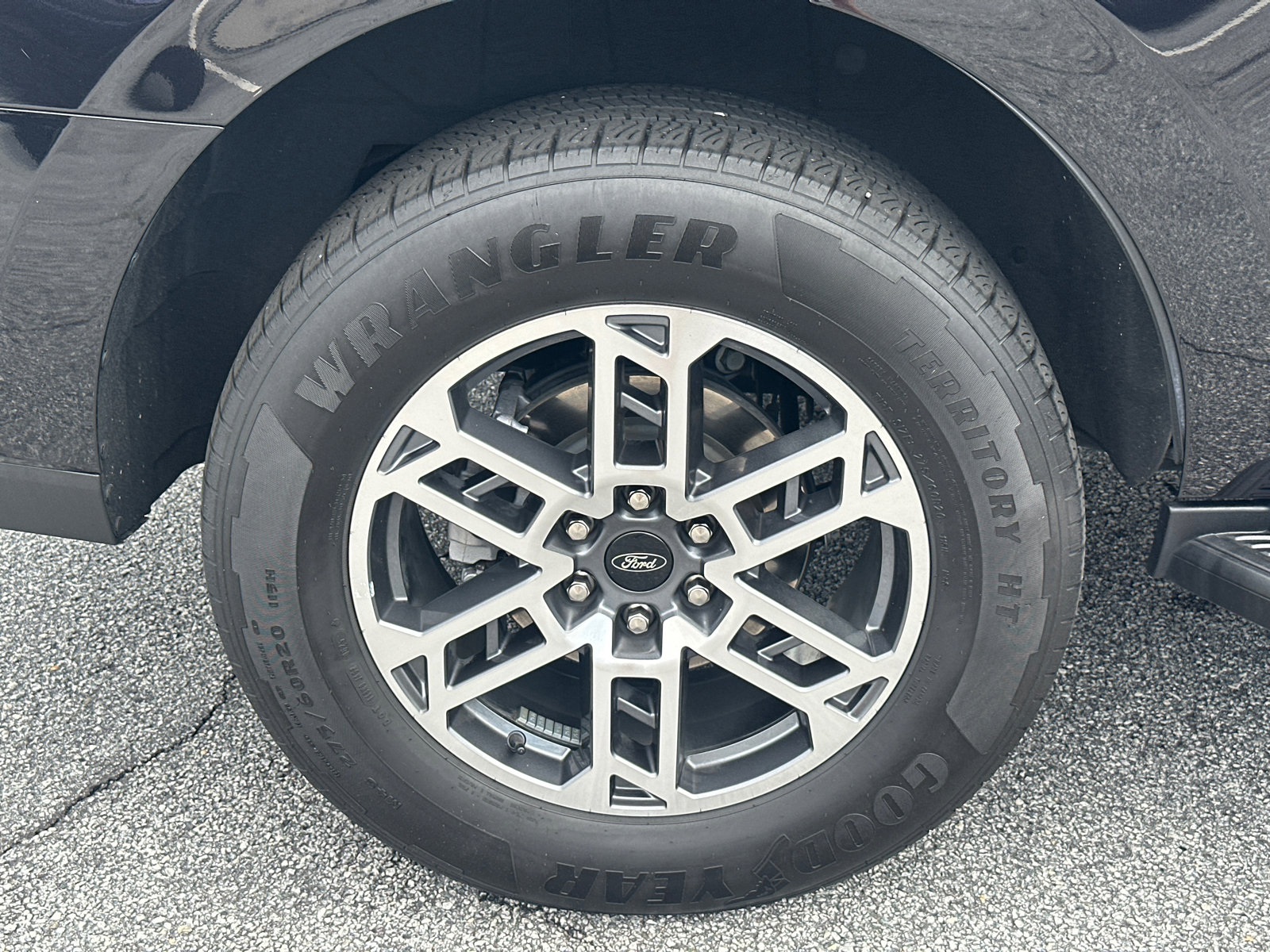 Certified 2025 Ford Expedition Active RWD image 17