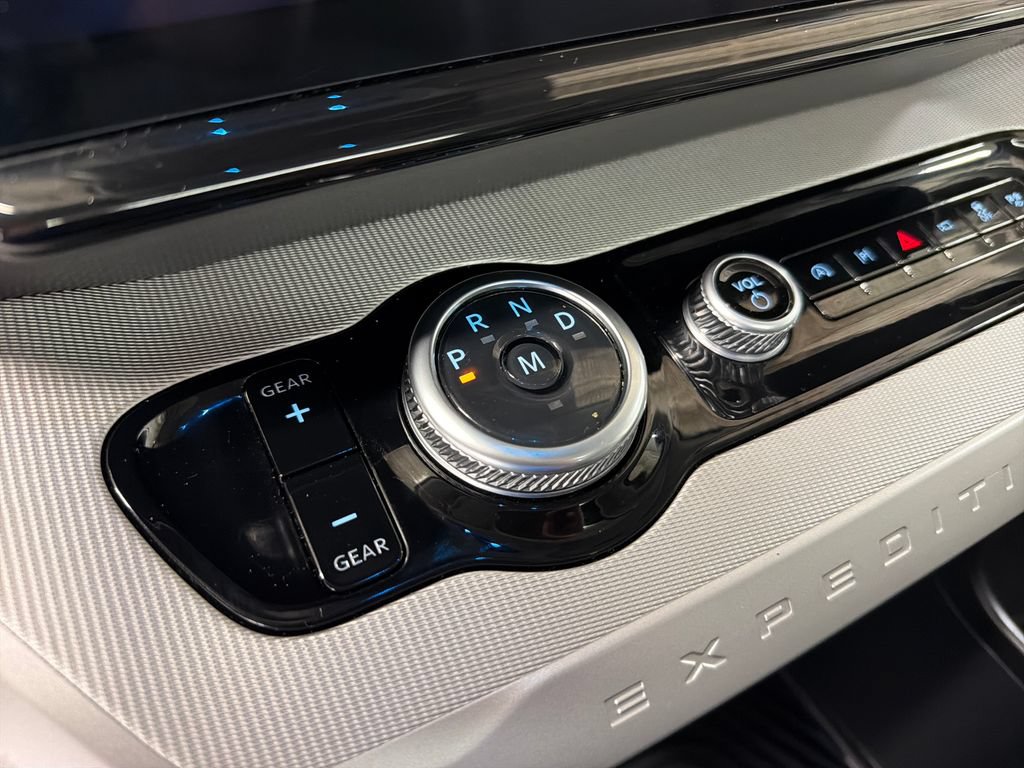 Certified 2025 Ford Expedition Active RWD image 32