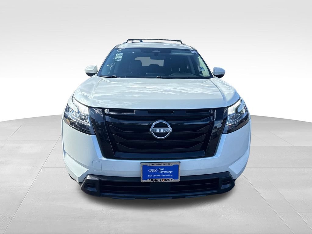 Used 2022 Nissan Pathfinder SV w/ SV Black Package FWD image 2