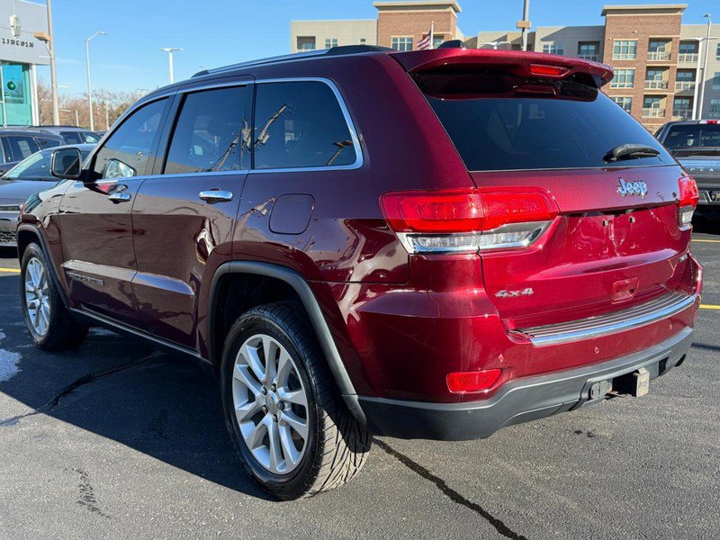 Used 2017 Jeep Grand Cherokee Limited w/ Trailer Tow Group IV image 2