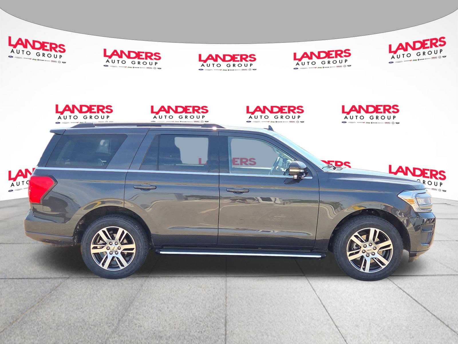 Certified 2023 Ford Expedition XLT AWD/4WD image 2