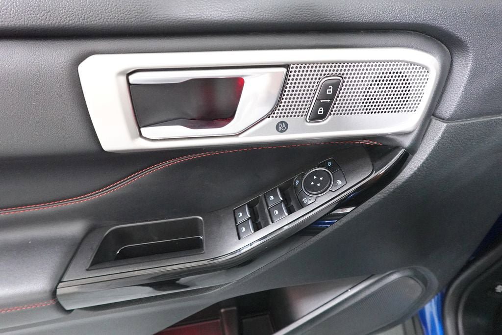 Certified 2023 Ford Explorer ST-Line AWD/4WD image 9